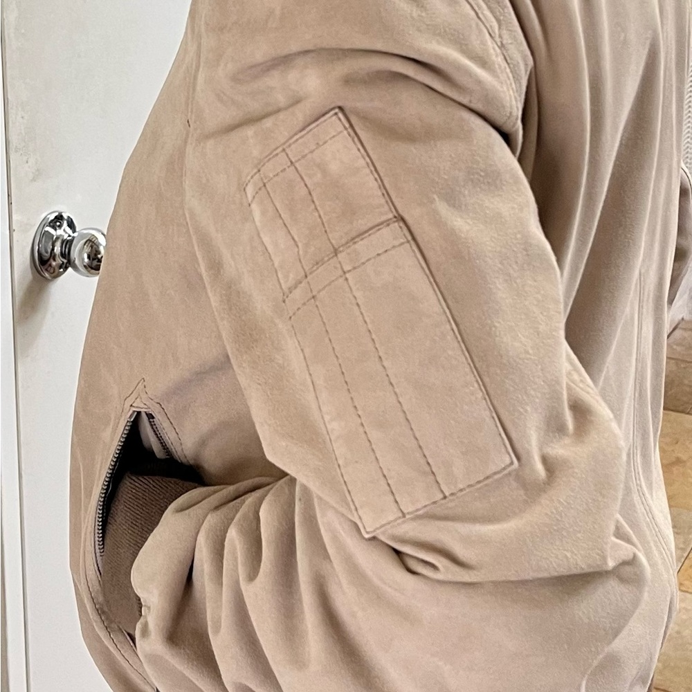 Burberry brit suede bomber jacket. Men’s size medium. - Picture 6 of 8